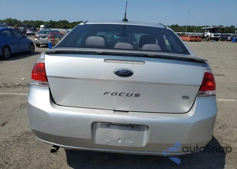 2010 Ford Focus Se z USA, uszkodzony, nr VIN 1FAHP3FN3AW285039